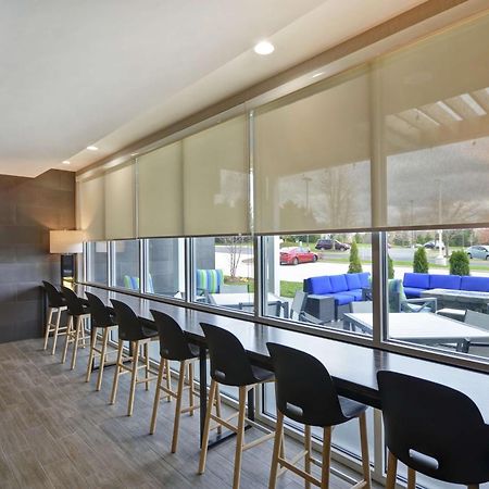 Home2 Suites By Hilton Grand Rapids North Walker Eksteriør bilde