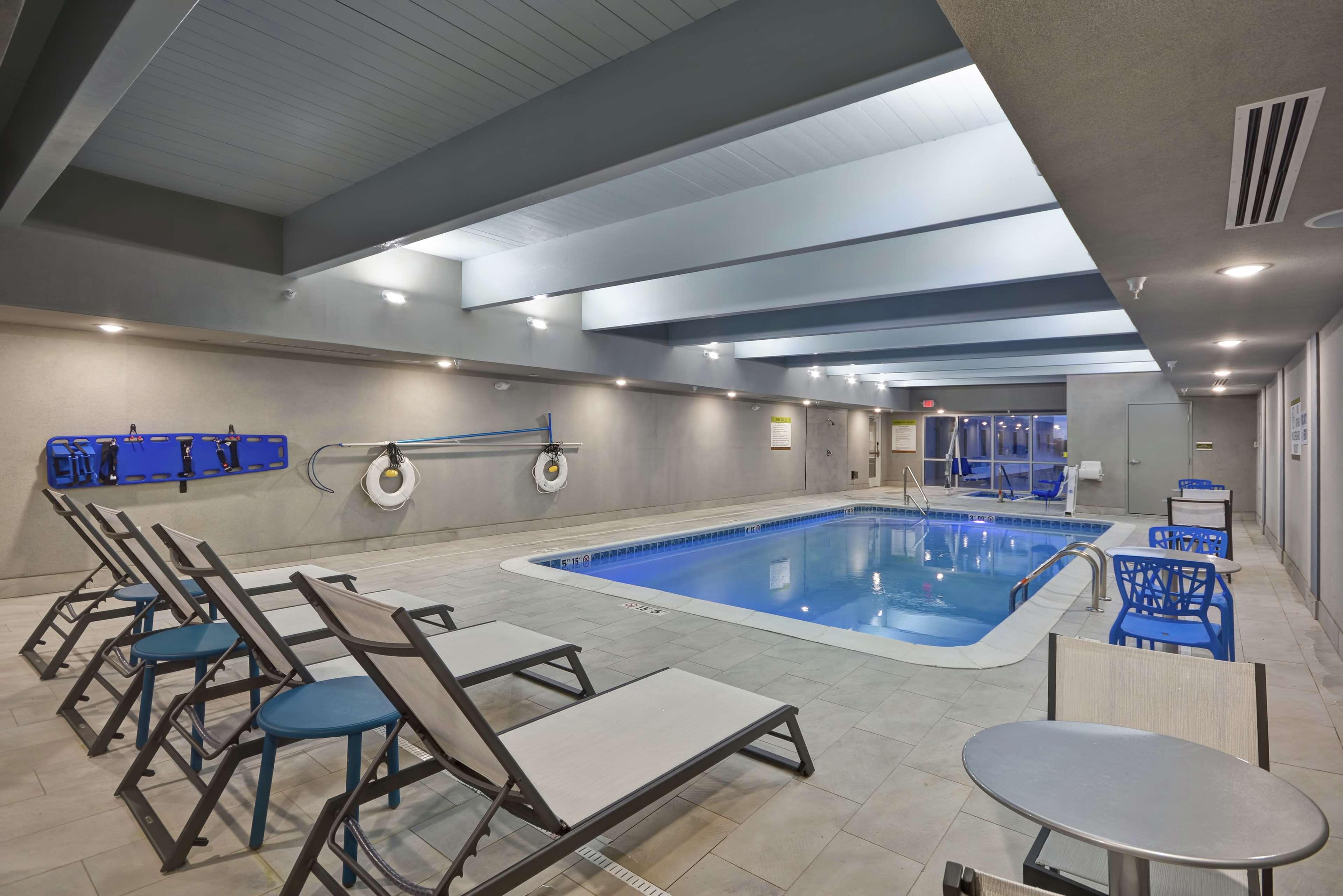 Home2 Suites By Hilton Grand Rapids North Walker Eksteriør bilde