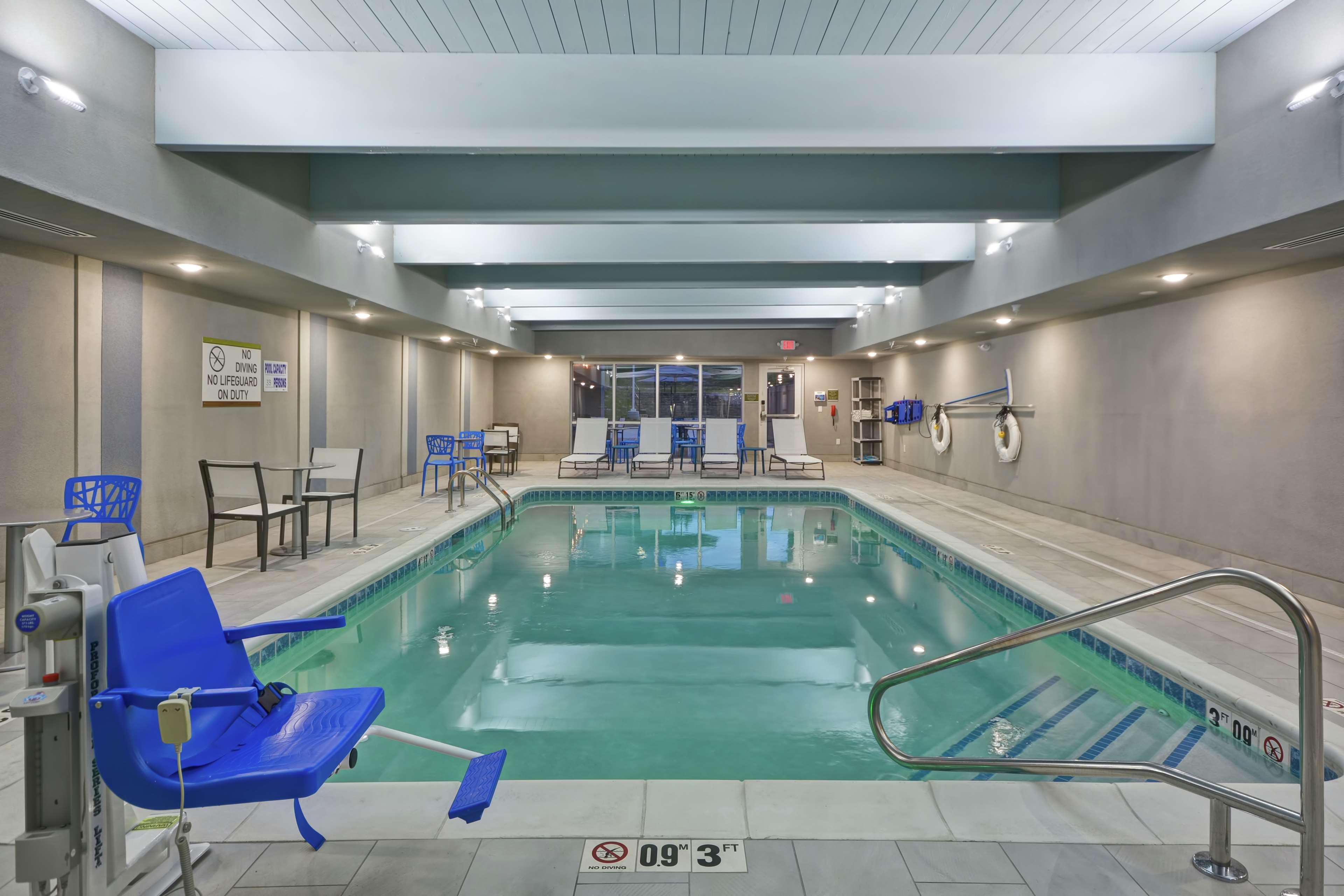 Home2 Suites By Hilton Grand Rapids North Walker Eksteriør bilde