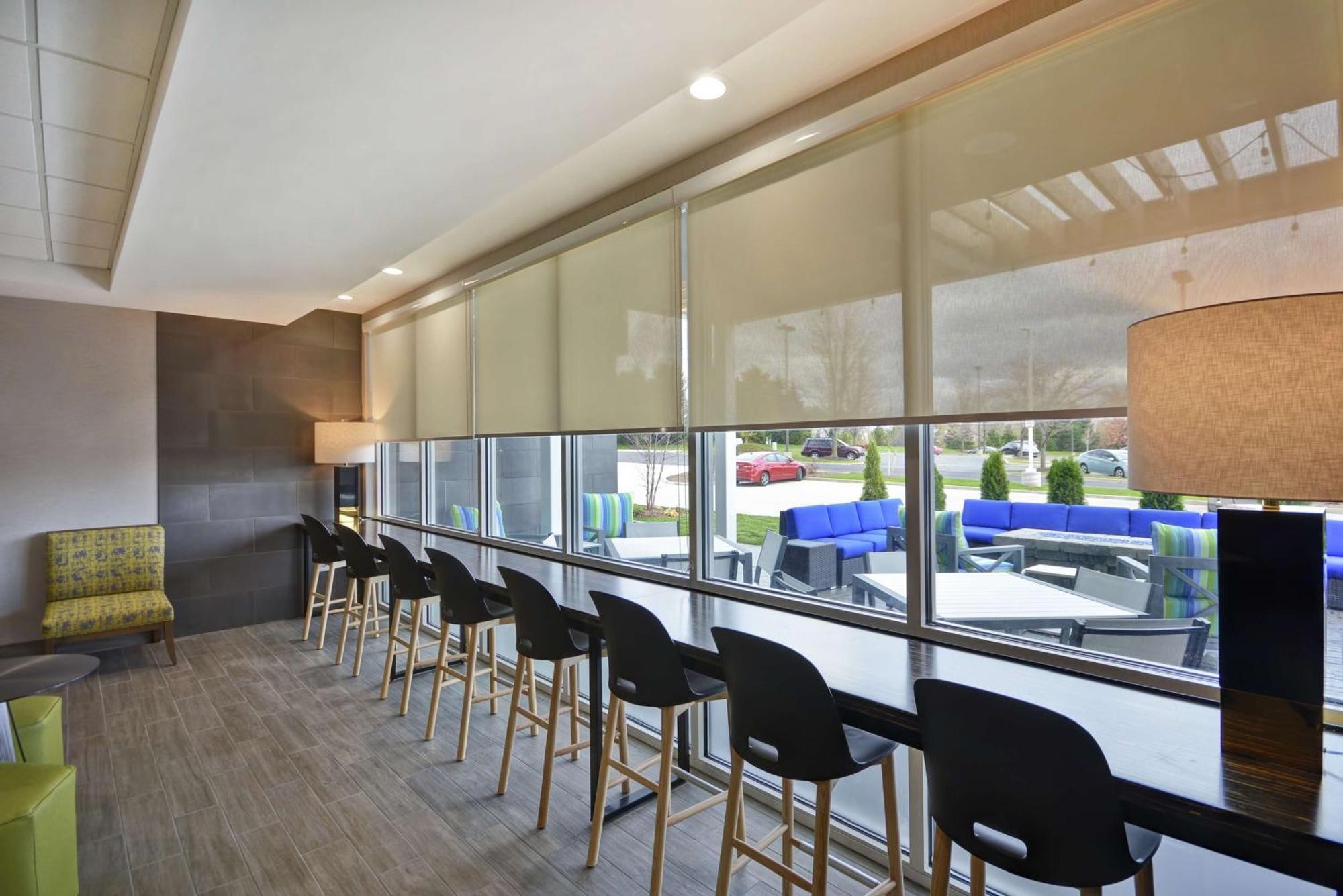 Home2 Suites By Hilton Grand Rapids North Walker Eksteriør bilde