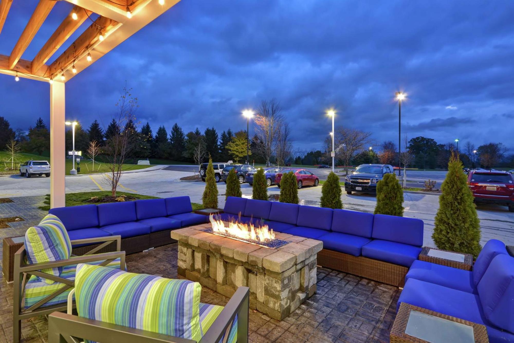 Home2 Suites By Hilton Grand Rapids North Walker Eksteriør bilde