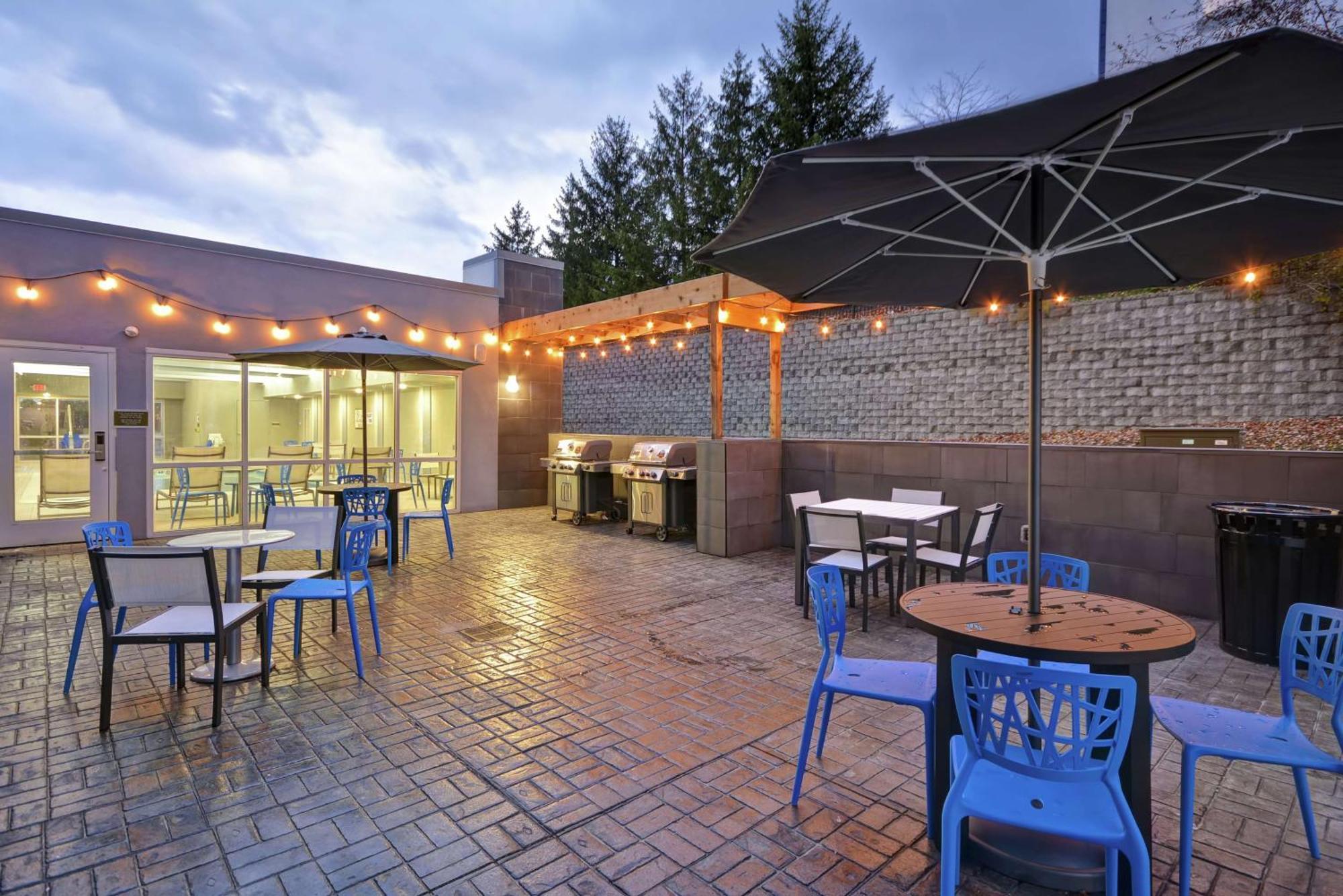 Home2 Suites By Hilton Grand Rapids North Walker Eksteriør bilde