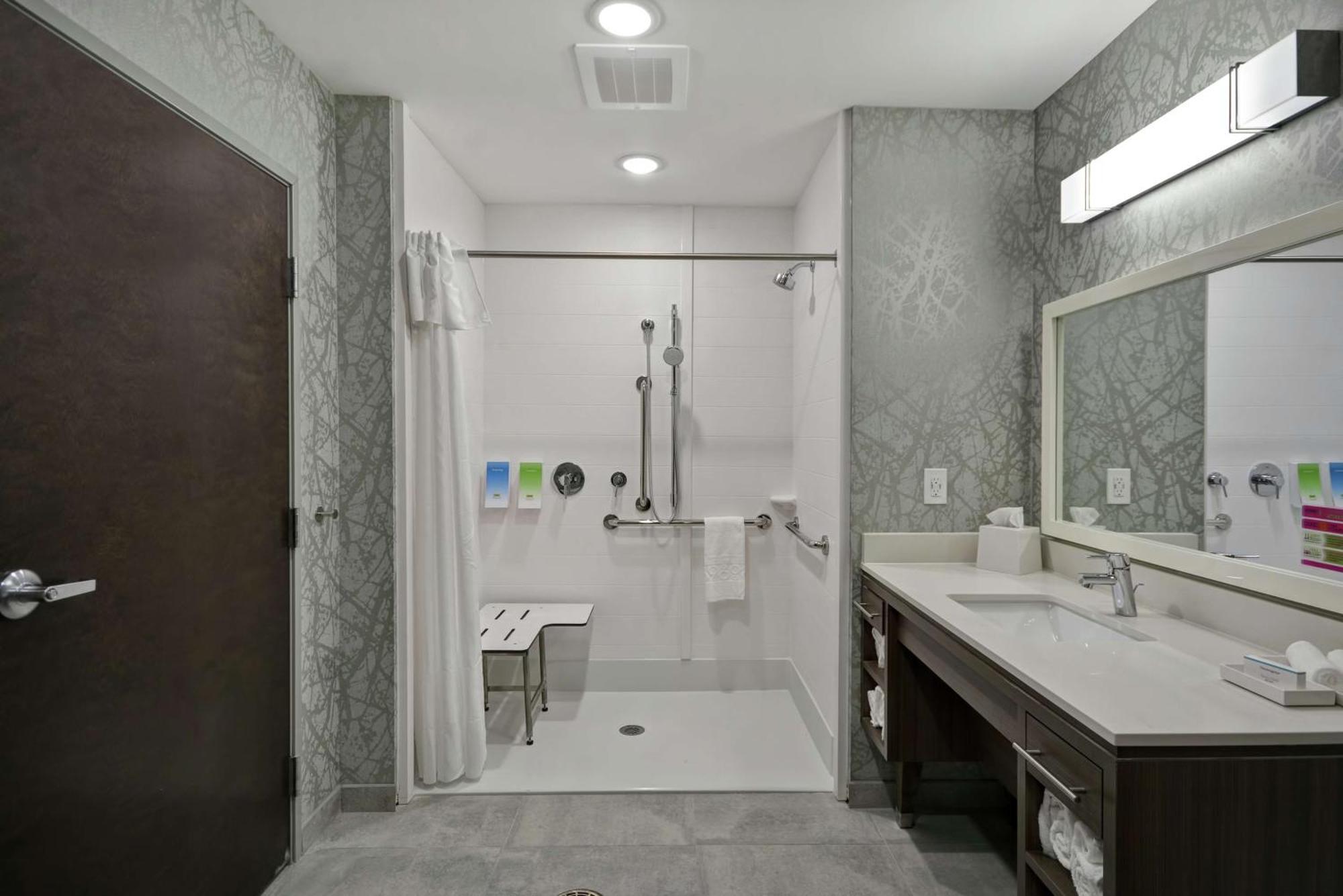 Home2 Suites By Hilton Grand Rapids North Walker Eksteriør bilde