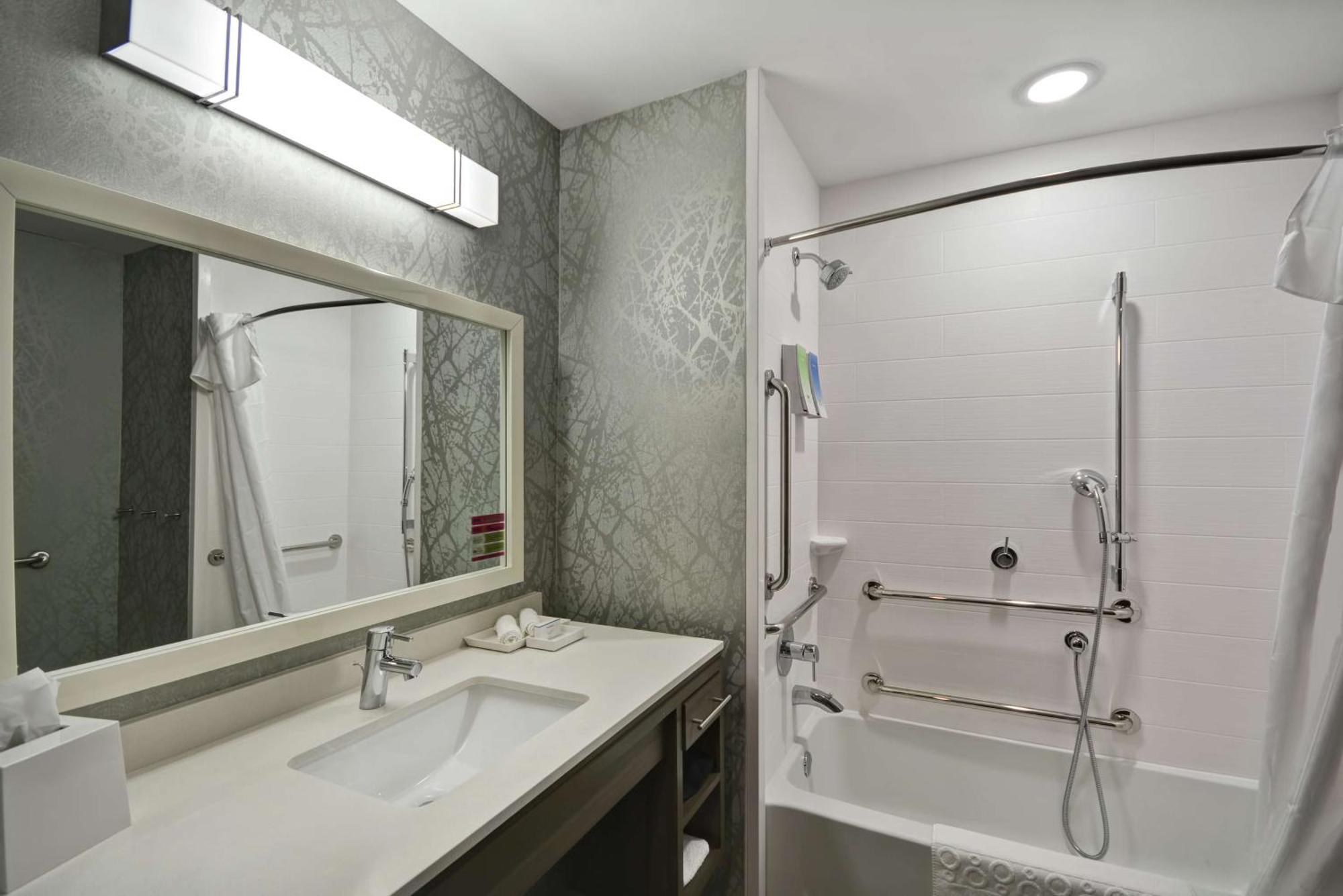 Home2 Suites By Hilton Grand Rapids North Walker Eksteriør bilde
