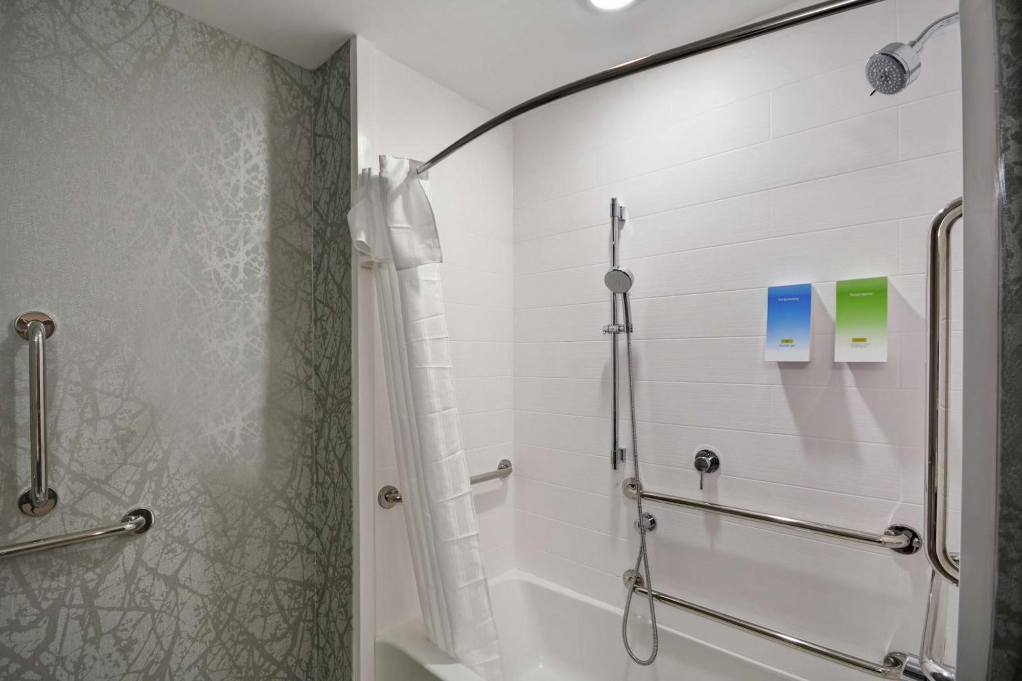 Home2 Suites By Hilton Grand Rapids North Walker Eksteriør bilde